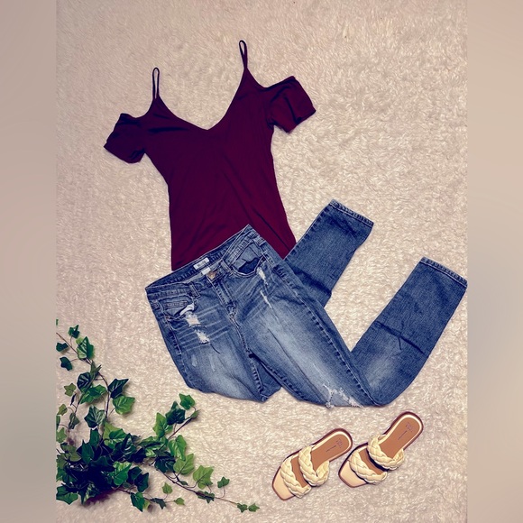 Mudd high-rise Distressed Jeans - Picture 13 of 13